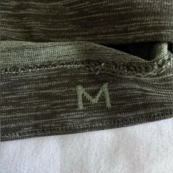 Lululemon Men’s Swiftly Tech Crewneck Short Sleeve Tee Size Medium Green EUC - Picture 4 of 6